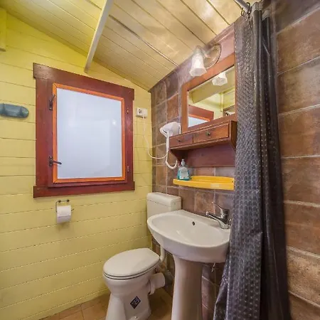 Paros Fahaz * Balatonföldvár