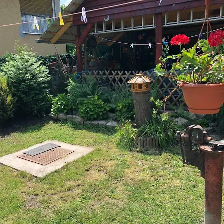 Paros Fahaz Apartmán Balatonföldvár