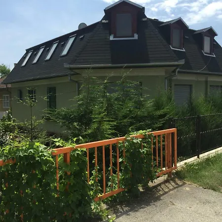 Paros Fahaz Apartmán